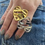 Ατσάλινο δαχτυλίδι σε σχήμα καρδιάς